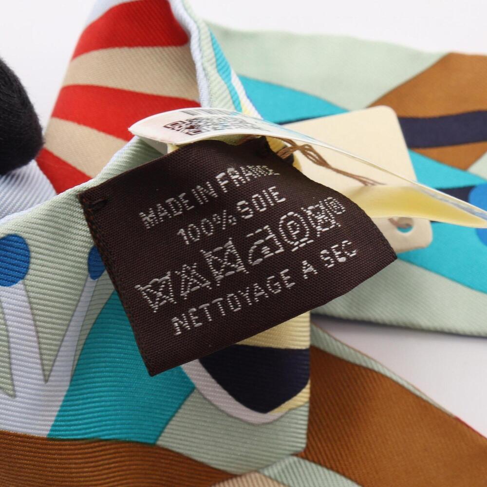 HERMES Blue Silk Scarf - Picture 5 of 7